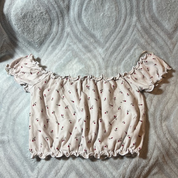 Forever21 cropped tank and cropped off the shoulder shirt. Size medium/small - Picture 4 of 7